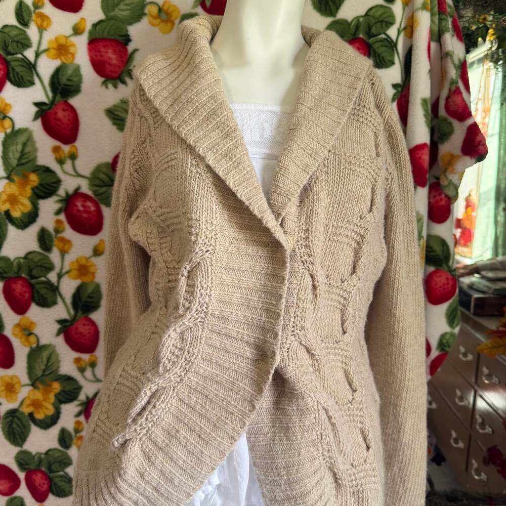 Vintage Hand Knit Cream Cable Knit Cardigan Sweater